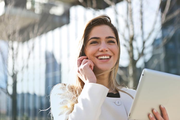 businesswoman call career 789822 businesswoman call career 789822